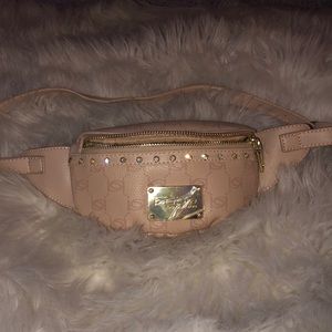 Fanny pack